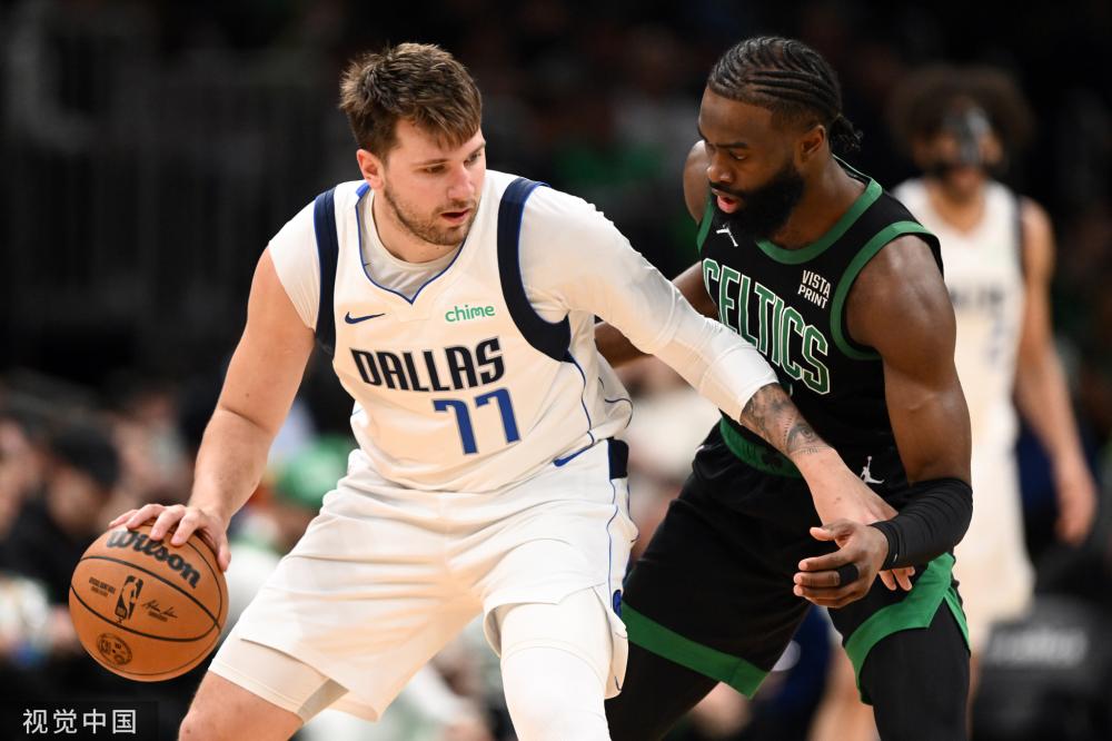 以其坚韧的 以其坚韧的